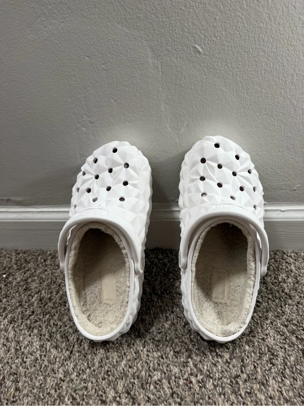 CROCS Kids White Textured Geometric Clog